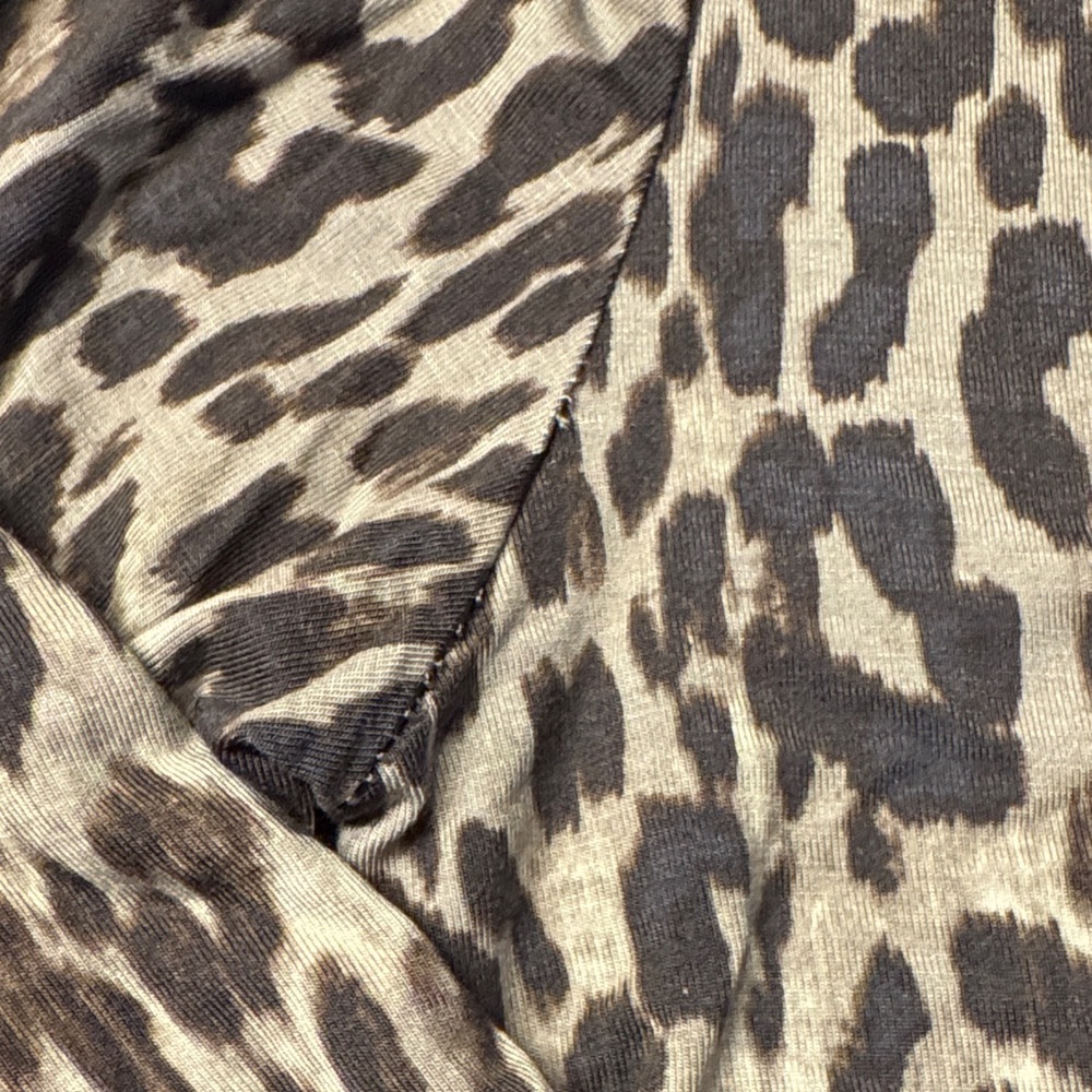 Simply Vera Vera Wang Leopard Print Long Sleeve Top - Picture 4 of 4